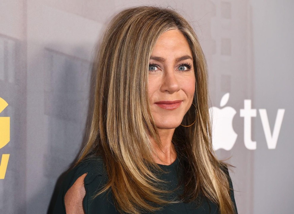 Jennifer Aniston naj bi bila pripravljena na nov korak v razmerju s partnerjem Jimom Curtisom. Kot poročajo tuji mediji, si …