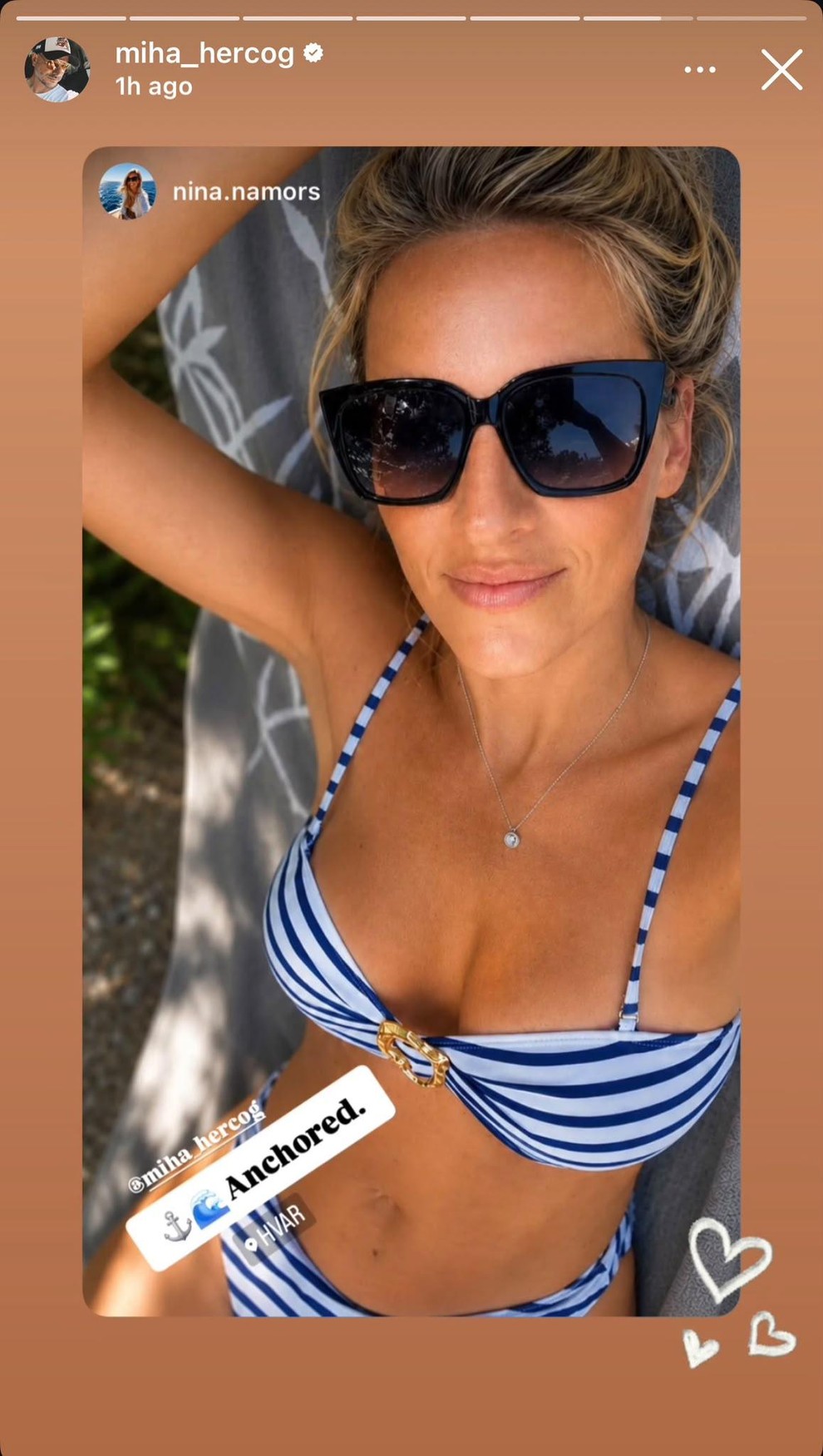 Zaljubljenca sta si za poletni oddih izbrala Hvar, kjer uživata v morju, soncu in brezskrbnih trenutkih. Na Instagramu redno delita …