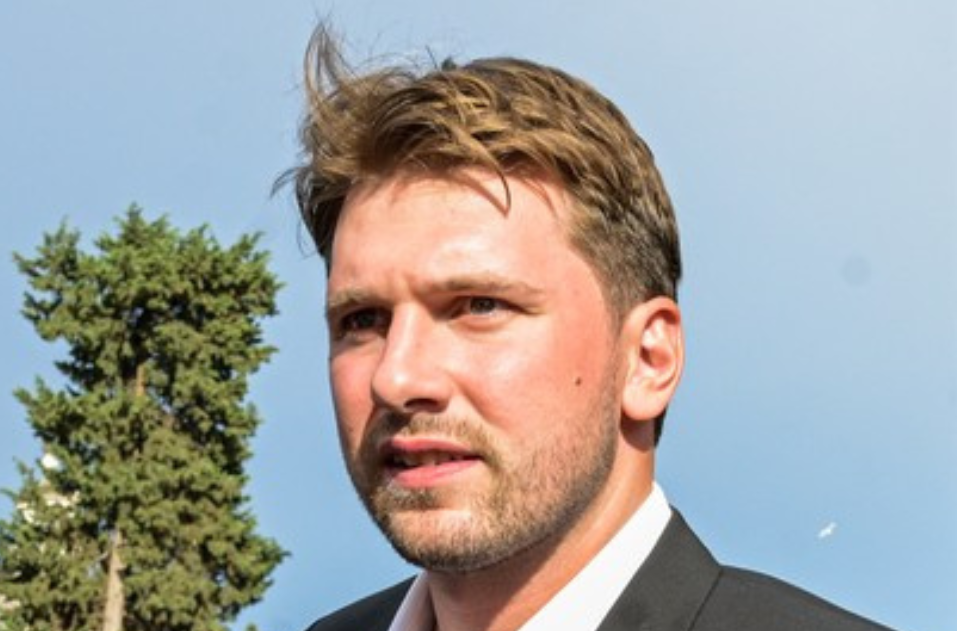 Nova fotografija prihaja v obdobju, ko je Luka Dončić sprejel eno najtežjih odločitev v svoji reprezentančni karieri. Pred časom je …