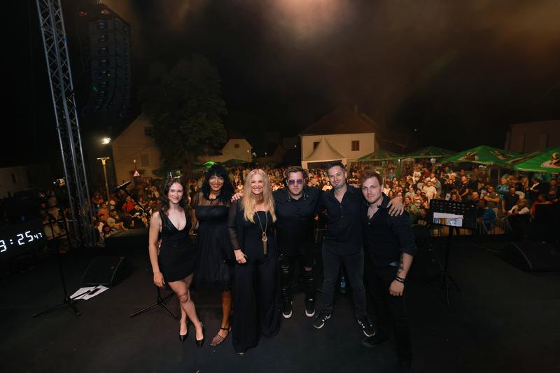 Festival Pivo in cvetje