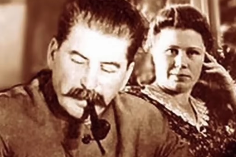 To je edina ženska, ki jo je Stalin resnično ljubil, pa ni bila njegova žena (foto: Zaslonska slika/Youtube/Коллекция Заблуждений)