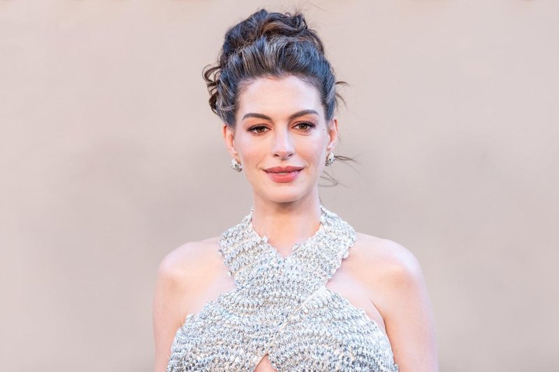 Anne Hathaway noseča nosečniški trebušček