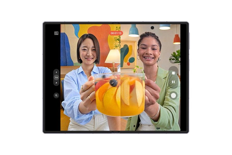Nova serija prepogljivih telefonov je tukaj! Samsung vas bo navdušil to poletje