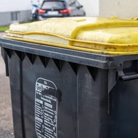 Tudi vi mečete stiropor v rumen zabojnik?