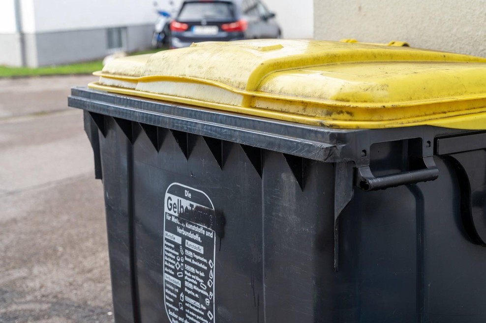 Tudi vi mečete stiropor v rumen zabojnik? (foto: Profimedia)