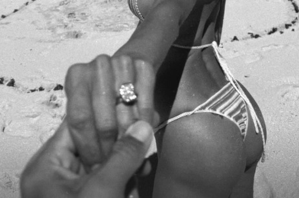Sanjska snubitev na plaži! Po skoraj dveh letih zveze znana zaljubljenca naredila naslednji korak (foto: instagram.com/alessandraambrosio/posnetek zaslona)
