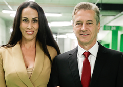 Tako intimna ju redko vidimo! Tini Gaber Golob popustile vse zavore, je nehote razkrila preveč?!