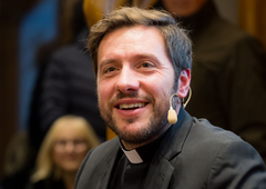 Vsem so popadale čeljusti: župnik Martin Golob objavil osupljivo fotografijo in razkril, kaj zares čuti