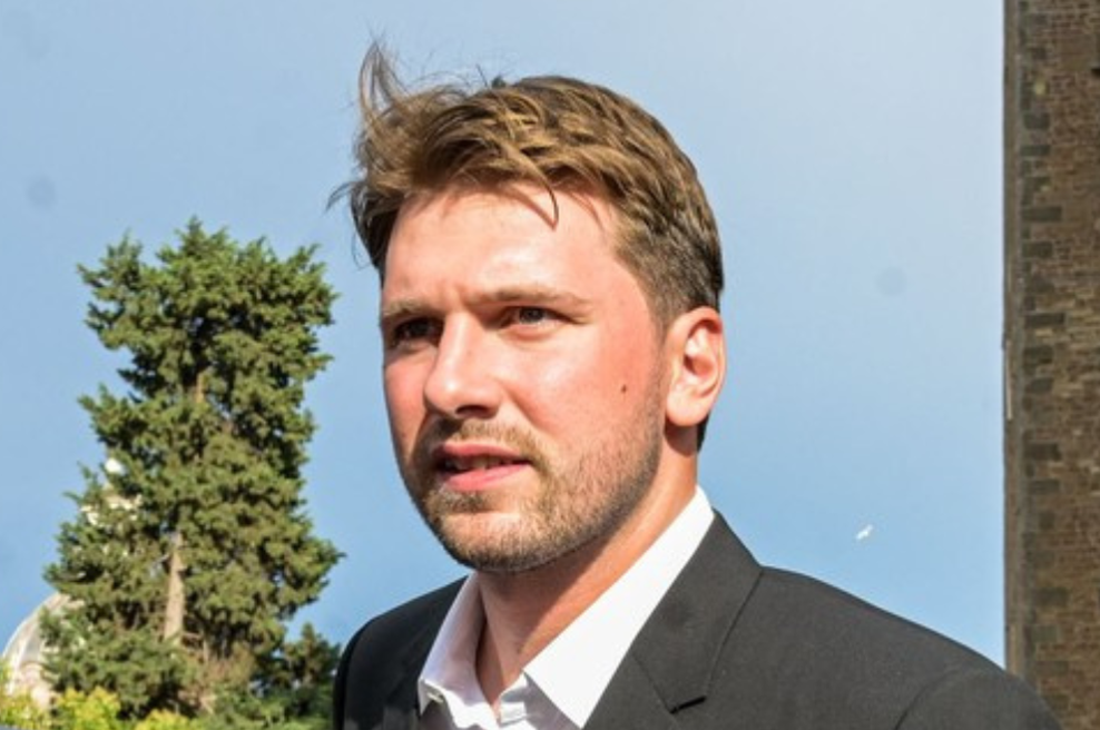 Luka Dončić obstal kot vkopan, obkolili so ga - vojaki! Odgovorni zdaj razkrili vso resnico o tem, kaj se je zares zgodilo (FOTO) (foto: Profimedia)