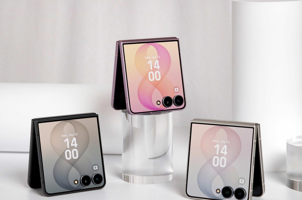 Triki s prepogljivim zaslonom: Kako izkoristiti Galaxy Z Flip8 za popolne fotografije brez stativa (foto: Samsung)