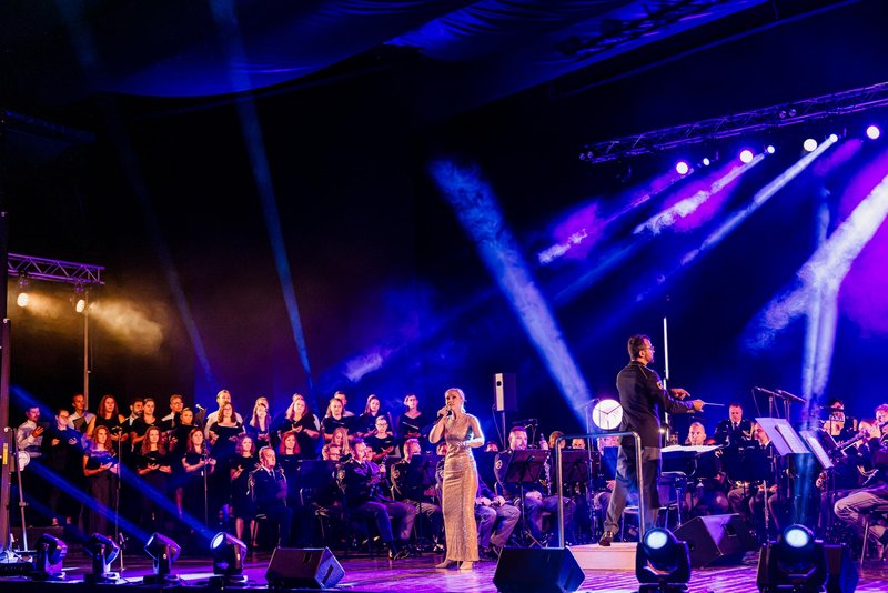 Eva Černe Avbelj koncert 20 let Poletno gledališče Studenec