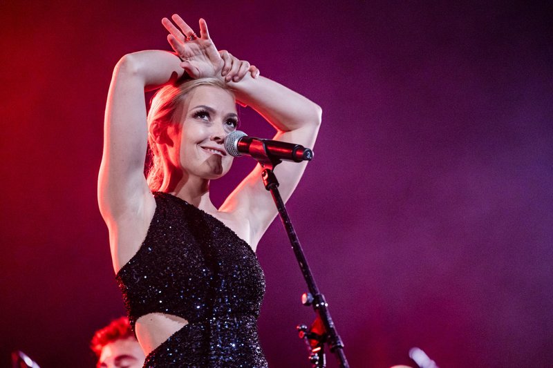 Eva Černe Avbelj koncert 20 let Poletno gledališče Studenec