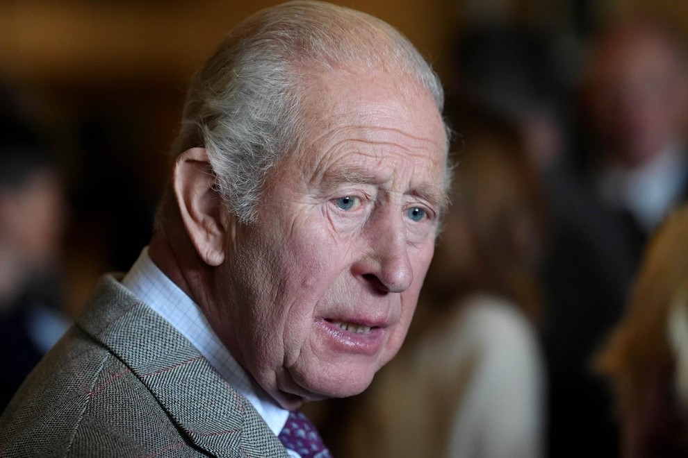 Charles se je odzval na eksplozivno trditev iz knjige o Diani: "Zmešalo se mu je"