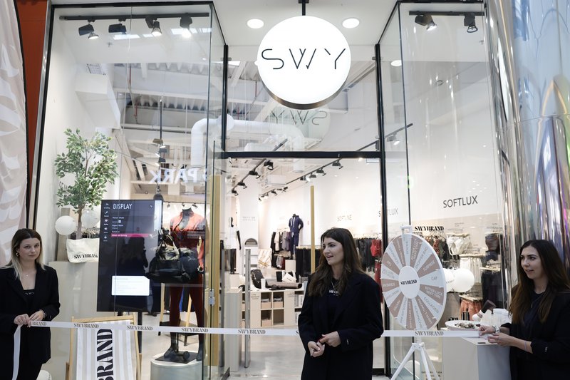 Petra Parovel SWY trgovina