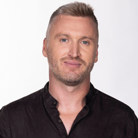 Denis Avdić moral k zdravniku zaradi hudih bolečin! Zdaj se je končno oglasil in razkril čisto vse, kaj se je zares zgodilo
