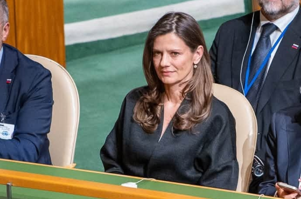 Težko jo je spregledati: vsi pogledi so bili v New Yorku uprti v Urško Bačovnik Janša (foto: facebook.com/VladaRepublikeSlovenije)