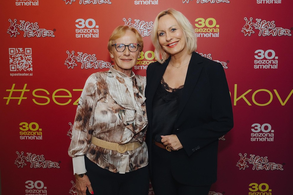 Petra Kerčmar se je minuli petek udeležila premiere nove Špasove komedije Pridi gola!, vendar v gledališče ni prišla sama. Za …