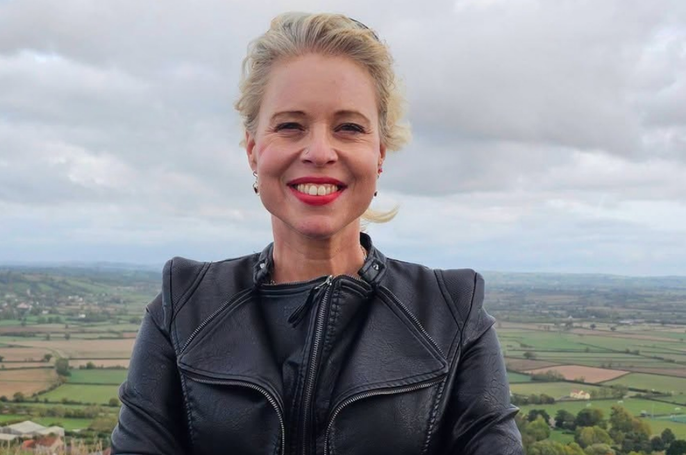Urška Klakočar Zupančič se je po 30 letih končno soočila s tem, kar jo je močno zaznamovalo (odšla je tja, en detajl pa še posebej izstopa) (foto: facebook.com/uklakocarzupancic)