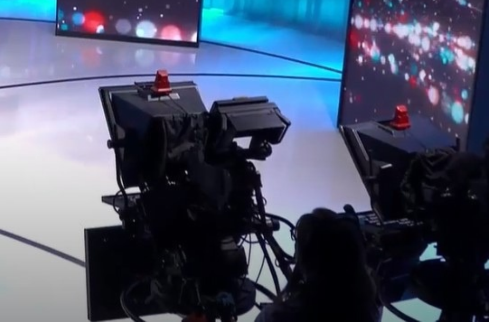Bernarda Žarn in Jože Robežnik že več let skupaj ustvarjata priljubljeno tedensko oddajo Nedeljsko popoldne, v kateri gostita številne znane …