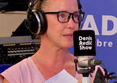 Zlomljeno Oto Širca Roš kar sredi radijskega programa premagala čustva, njen obraz zalile solze: "Ti prav hočeš, da jaz jokam …"