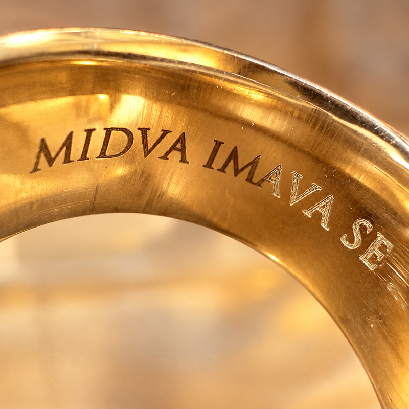 Jan Plestenjak poročni prstan napis Midva imava se