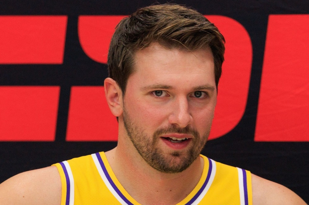 Ste opazili, kaj je imel Luka Dončić med tekmo na sebi? Za tem se skriva ganljiva zgodba (FOTO) (foto: Profimedia)