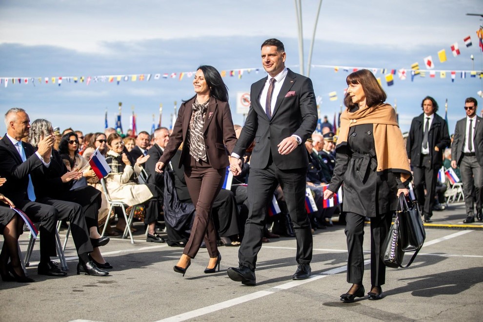 Zoran in Vesna Stevanović sta se, kot že rečeno, minulo nedeljo skupaj udeležila državne proslave ob dnevu suverenosti v Kopru. …