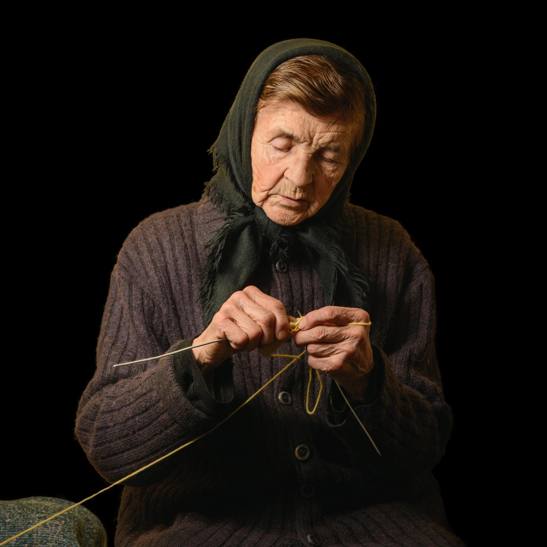 Pozabljena veščina babic, ki pomirja bolje kot zdravila