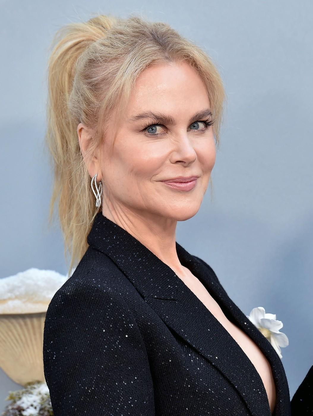 "Sem frizer in vem, da je to pravi razlog, zakaj Nicole Kidman nosi lasuje - in ne, ni zabavno"